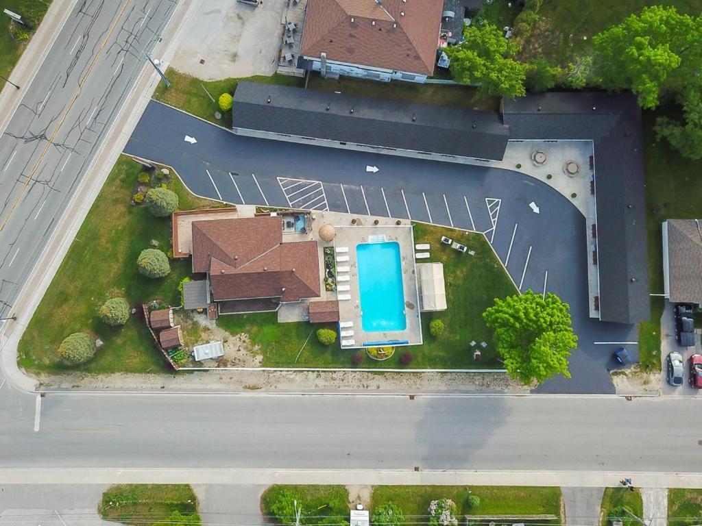 Motel Club By Beach1 Wasaga Beach